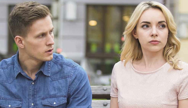 जिसे चाहते हैं उससे आगे नहीं बढ़ रही बात! गर्लफ्रेंड को आकर्षित करने के लिए अपनाएं ये टिप्स