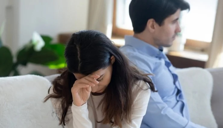 emotionally unstable signs,how to know someone is emotionally unstable,emotional instability in relationships,signs of emotional instability,unpredictable behavior signs,moody behavior in relationships,impulsive decision-making signs,emotional instability and empathy,emotionally unstable relationships,emotional regulation issues,extreme mood swings in relationships