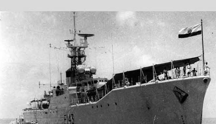 नौसेना दिवस : पाकिस्तानी नौसेना का मुख्यालय था कराची पोर्ट, यूं भारतीय नौसेना ने किया था तबाह, ऑपरेशन ट्राइडेंट की पूरी कहानी