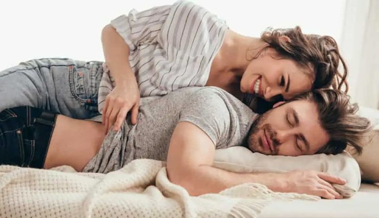 ways to turn him on,make out session tips,turn-on techniques for men,increasing arousal during kissing,igniting passion before making out,intimacy-building tips for couples,enhancing romantic moments,creating anticipation before kissing,seduction tips for couples,building sexual tension through kissing