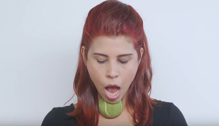 double chin,double chin problem,chin,neck,tongue,tennis ball,chewing gum,health article in hindi