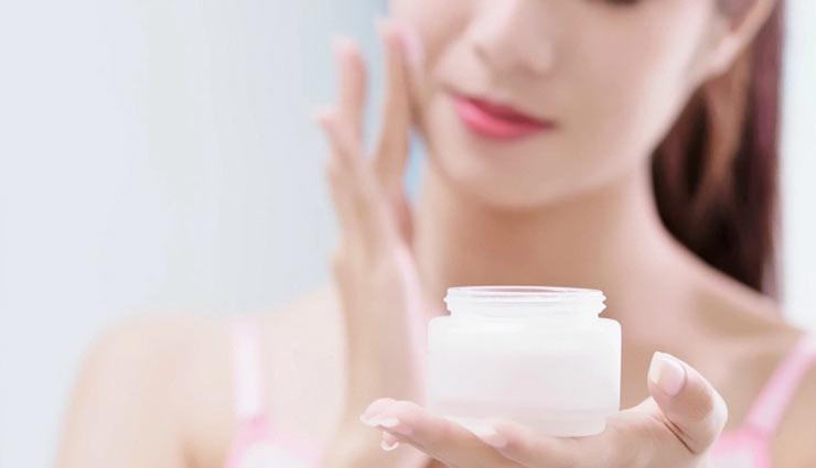 skin,skincare,skincare mistakes,glowing skin,skin nutrition,healthy food,junk food,fast food,moisturizer,cleansing,exercise,water,beauty article in hindi