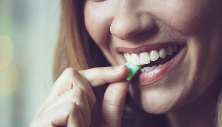 double chin,double chin problem,chin,neck,tongue,tennis ball,chewing gum,health article in hindi