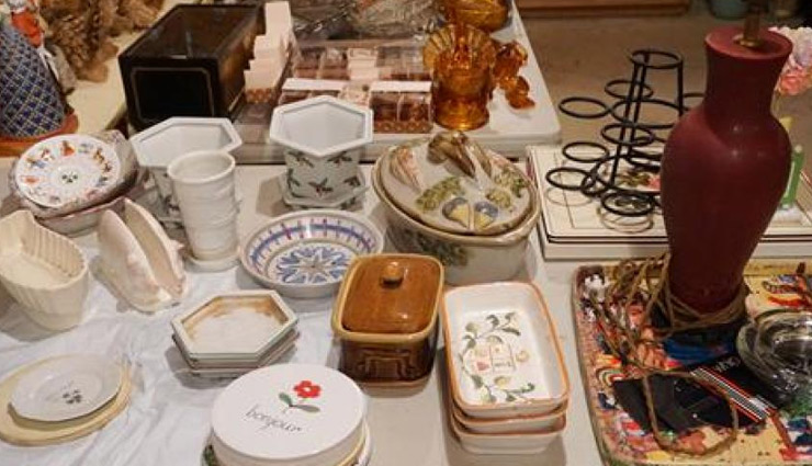 बना रहे हैं अपने पार्टनर को स्पेशल गिफ्ट देने का प्लान! आपके पास हैं ये 6 चॉइस... special gift,partner,husband,wife,valentines day,luxry barth and body spa hamper,favorite activity membership,personalized jewellery,limited edition books,ceramic articles,smartwatch