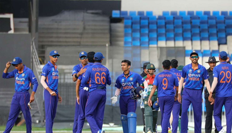 बांग्लादेश को हरा U-19 Asia Cup के फाइनल में पहुंचा भारत, कोहली ने बताई शमी की खासियत, ऐसा भी बोले...
