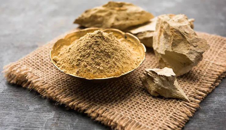 multani mitti,hair,multani mitti hair,skin,dandruff,conditioning,scalp,oily hair,dry,use of multani mitti,fuller earth,beauty article in hindi
