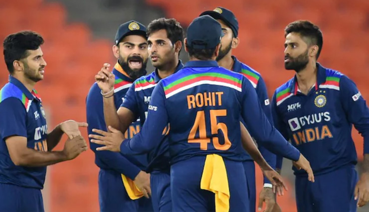 जानें-भारत 8 माह में घर में किनसे कितने मैच खेलेगा, BCCI ने बढ़ाई घरेलू क्रिकेटर्स की फीस, देखें...
जानें-भारत 8 माह में घर में किनसे कितने मैच खेलेगा, BCCI ने बढ़ाई घरेलू क्रिकेटर्स की फीस, देखें...