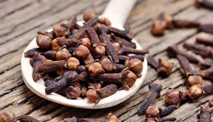 oral health,oral hygiene,mouth,teeth,tongue,flossing,neem,amla,clove,health news in hindi,brush