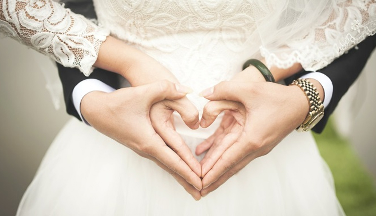 शादी के बाद की जिंदगी में होता है दिन-रात का अंतर, ये 10 बदलाव आना नेचुरल, देखें... couple life,marriage,marriage couple,husband,wife,husband wife,family,relationship article in hindi