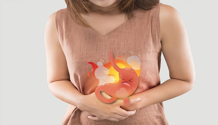 स्पाइसी फूड का नाम सुनते ही ललचाता है मन! करना होगा काबू, क्योंकि पैदा होती हैं ये परेशानियां... spicy food,spicy food side effects,oily food,spicy food health,stomach pain,loose motion,heart,teeth,health article in hindi