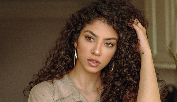 dry shampoo,useful for hairs,dry shampoo hairs,scalp,curly hairs,grey hairs,beauty news in hindi