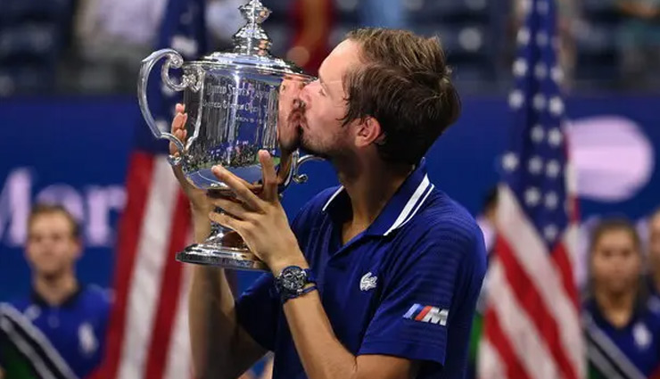 US Open : मेदवेदेव बने चैंपियन, जोकोविक का एक साल में चारों ग्रैंडस्लैम जीतने का सपना टूटा
us open,daniil medvedev,novak djokovic,medvedev djokovic,final,grand slam tennis tournament,sports news in hindi