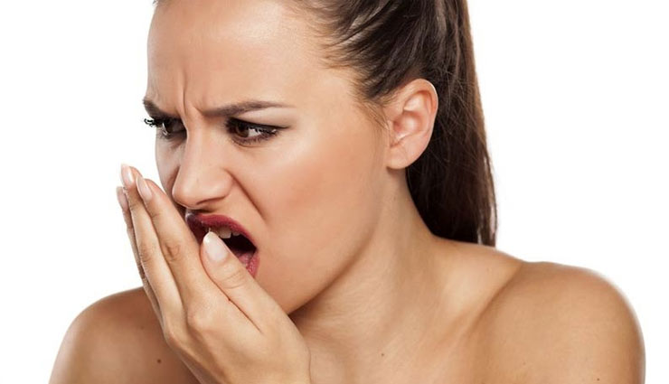 स्पाइसी फूड का नाम सुनते ही ललचाता है मन! करना होगा काबू, क्योंकि पैदा होती हैं ये परेशानियां... spicy food,spicy food side effects,oily food,spicy food health,stomach pain,loose motion,heart,teeth,health article in hindi