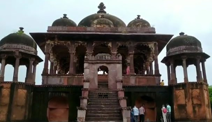 places to visit in bhilwara,bhilwara tourist attractions,historical places in bhilwara,bhilwara rajasthan sightseeing,best places to explore in bhilwara,bhilwara travel guide,bhilwara cultural spots,bhilwara historical forts,bhilwara temples,bhilwara natural beauty