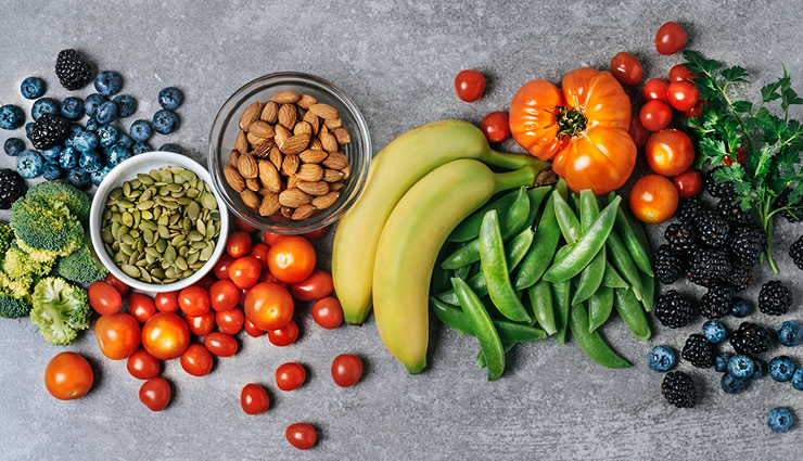 healthy foods,superfoods,whey proteins,water,water retention,diet,fats,restaurant,fruit juice,carbs,sprouts,hot water,health article in hindi