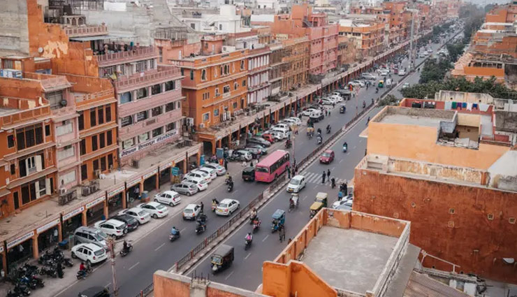 india,famous market,bombay market,surat,johri bazar,jaipur,lajpat market,sarojini nagar market,delhi,new kolkata market,perfume market,tourism article in hindi