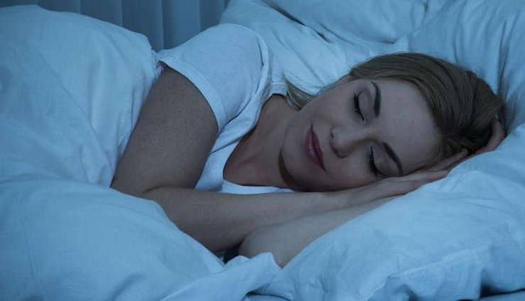 तलवों को रगड़कर धोएं और फिर चैन की नींद सोएं... यूं करें पैरों की सही देखभाल
feet,sleeping at night,sleep,sole,legs,digestion,energy,sole acupressure,health news in hindi