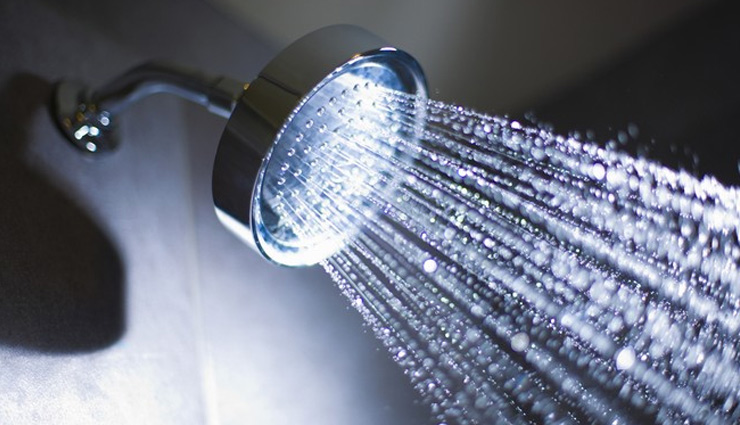 healthy foods,superfoods,whey proteins,water,water retention,diet,fats,restaurant,fruit juice,carbs,sprouts,hot water,health article in hindi