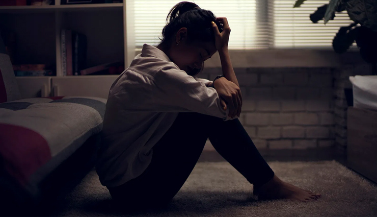 कहीं आप भी तो नहीं हो रहे डिप्रेशन के शिकार! ये हैं लक्षण और इससे पार पाने के 10 टिप्स