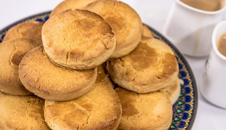 hyderabad,haleem,patthar ke gosht,natu kodi pulusu,osmania biscuit,tala hua gosht,telugu thali,mandi,jouzi halwa,khubani ka meetha,badam ki jaali,must try food in hyderabad,chisines of hyderabad