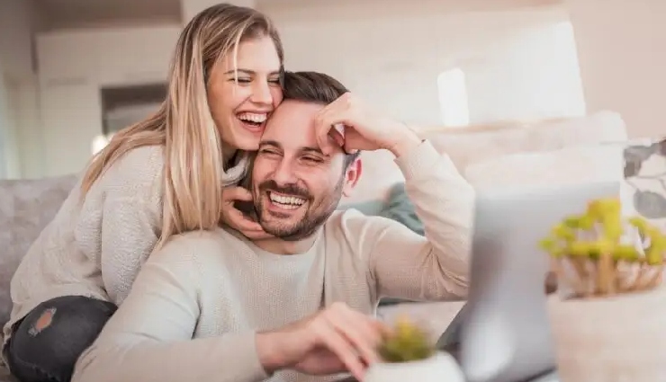 friends-with-benefits,fwb relationships,no emotional commitment,relationship rules,healthy fwb dynamic,fwb relationship tips,benefits of fwb,casual relationships