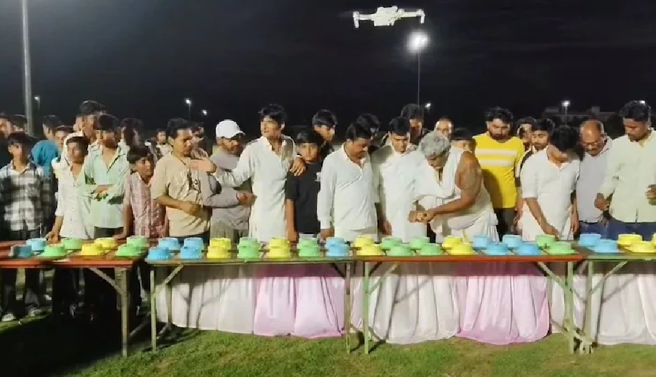 सचिन पायलट के 48वें जन्मदिन पर युवाओं ने मिलकर काटे 48 केक, आतिशबाजी के साथ दी जन्मदिन की ढेरों शुभकामनाएं