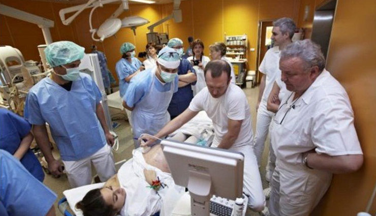 Women's Day Special- विज्ञान की दुनिया में इस महिला ने कर दिखाया चमत्कार, एक साथ दिया 5 बच्चों को जन्म weird news,amazing story