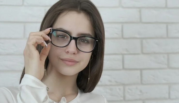 eyesight,eye,sight,screen time,smartphone,laptop,computer,tv,health news in hindi