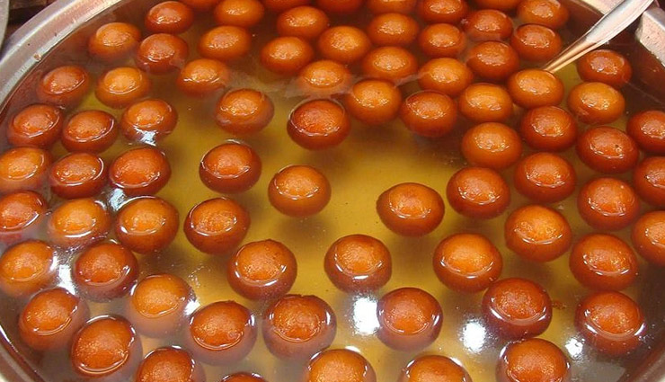 गुलाब जामुन : मुंह में जाते ही घुल जाए, बनता है हरियाली खोये से, ये है बनाने का सरल तरीका