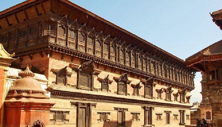 places to visit in bhaktapur,bhaktapur attractions,bhaktapur durbar square,55 windows palace,nyatapola temple,taumadhi square,thimi bhaktapur,siddha pokhari,changu narayan temple,bhairavnath temple,nagarkot views