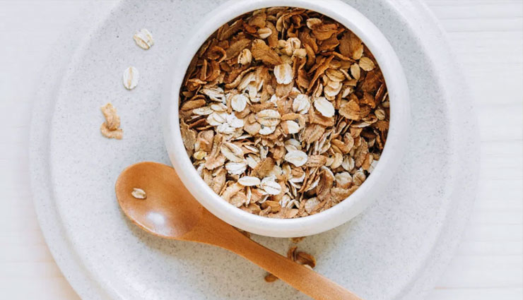 food items,diet,stomach problem,coconut water,carrot juice. banana,ginger,curd,Apple,Oats,papaya,health article in hindi