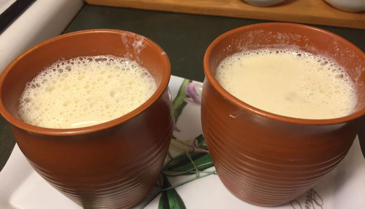 thandai,thandai recipe,summer,hot,milk,thandai taste,almond,cashew nut,cardamom,kesar,pista,thandai easy recipe,thandai fast recipe,recipe in hindi