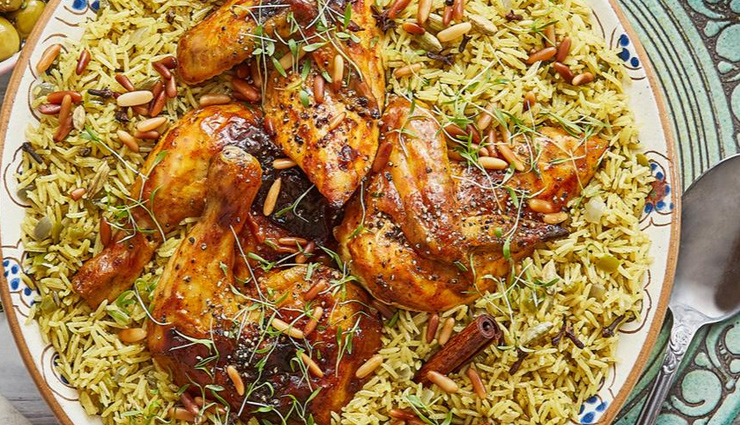 hyderabad,haleem,patthar ke gosht,natu kodi pulusu,osmania biscuit,tala hua gosht,telugu thali,mandi,jouzi halwa,khubani ka meetha,badam ki jaali,must try food in hyderabad,chisines of hyderabad