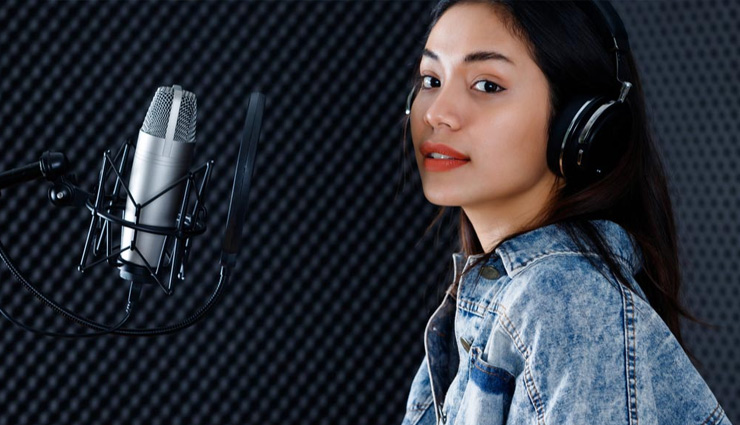 private clubs,youth,millennials,entertainment hub,stand up comedian,music,singing,lifestyle news in hindi