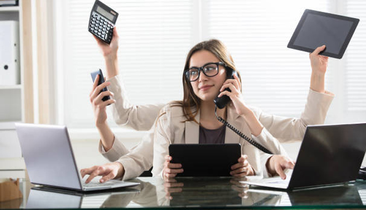 इस मुश्किल दौर में भी है बढ़िया सैलरी की हसरत... तो करना होगा इन बातों पर अमल coronavirus,salary,good salary,corona,corona period,covid-19,corona epidemic,contacts,resume,multi tasking