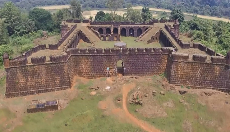 tour to goa,places to visit in goa,heritage places in goa,goa