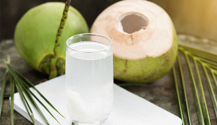 food items,diet,stomach problem,coconut water,carrot juice. banana,ginger,curd,Apple,Oats,papaya,health article in hindi