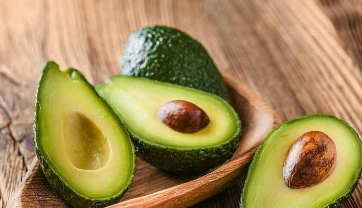 5 Reasons You Must Include Avocado in Your Skincare Regime