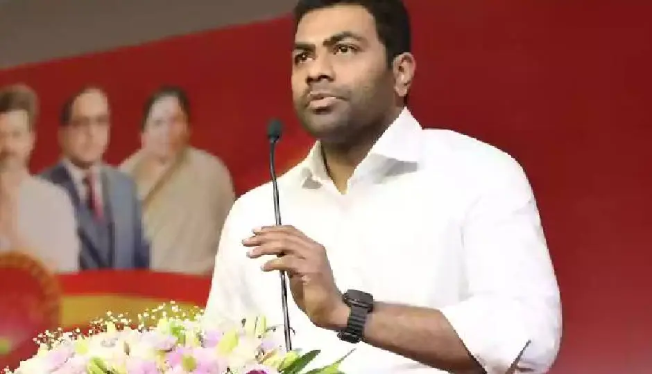 'हम हिंदुओं के खिलाफ नहीं, हिंदुत्व के विरोध में हैं' — सनातन विवाद के बीच TVK नेता का बड़ा बयान