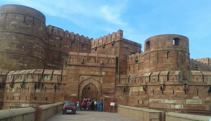 places in india,budget,jaipur,amritsar,dehradun,agra,rishikesh,holidays