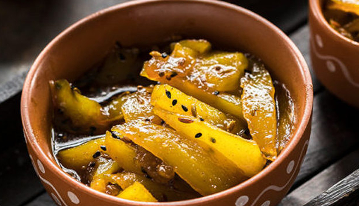 rajasthan cuisine favorites,popular dishes of rajasthan,traditional rajasthani food,famous rajasthani recipes,rajasthani culinary delights,must-try dishes in rajasthan,authentic rajasthani cuisine,rajasthani street food specialties,royal rajasthani delicacies,flavors of rajasthan cuisine