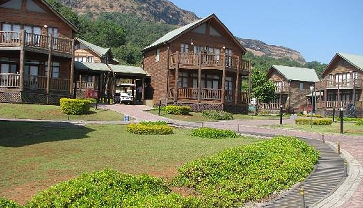 8 places to enjoy skydiving in india,best skydiving spots in india,skydiving adventures in india,tandem jumps india,static jumps india,aamby valley skydiving,deesa skydiving,dhana skydiving,narnaul skydiving,bir billing skydiving,mysore skydiving,aligarh skydiving,pondicherry skydiving,skydiving training india,skydiving camps india