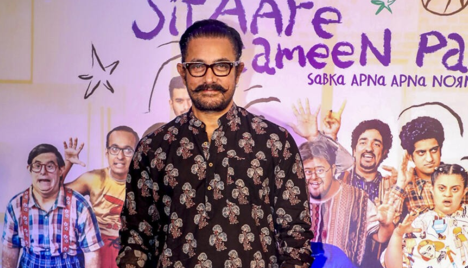 2 News : IIFM में आमिर फहराएंगे तिरंगा, बिग बी और आमिर के नाम पर दर्ज कारों पर लगा लाखों का जुर्माना