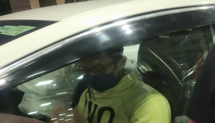 जयपुर में एयरपोर्ट पर दिखाई दिए बॉलीवुड स्टार आमिर खान, पहुंचे थे निजी कार्यक्रम में