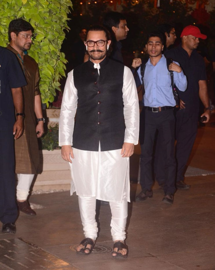 mukesh ambani,nita ambani,ganesh chaturthi 2018,ganesh chaturthi celebration