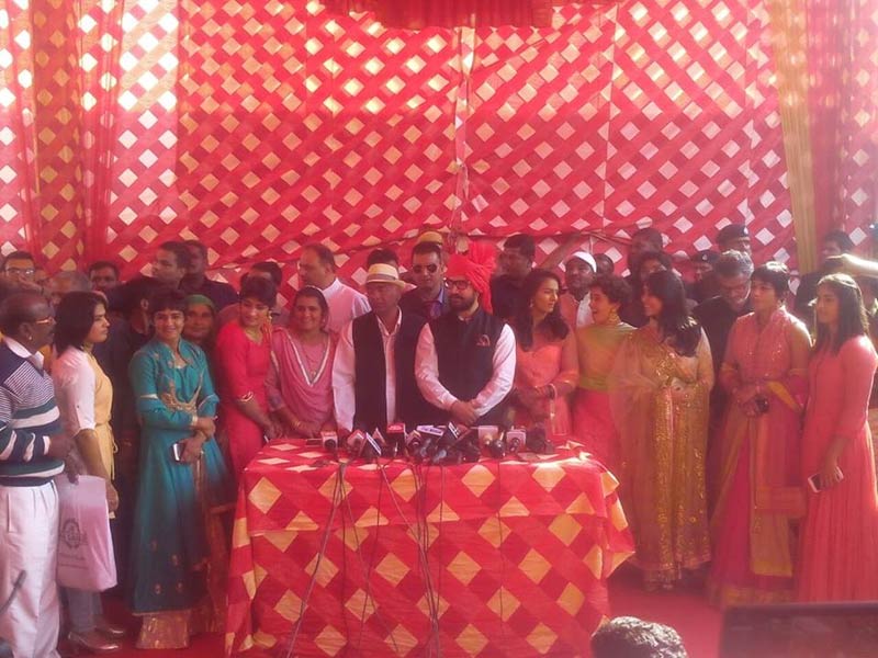 विनेश के एशियन गेम्स में गोल्ड जीतते ही आमिर खान गर्व से बोले- 'म्हारी छोरियां छोरों से कम हैं के...' bollywood,aamir khan,vinesh phogat,gold medal,asian games,asian games 2018,japan