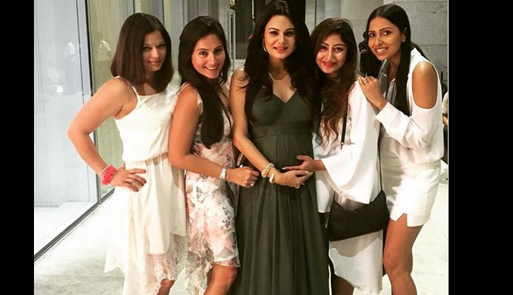 bigg boss,aanchal kumar,bigg boss ex contestant,aanchal kumar pregnant,aanchal kumar pregnant pics,anupam mittal