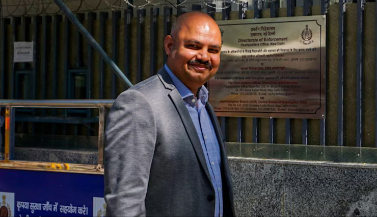 स्वाति मालीवाल मारपीट मामले में आरोपी विभव कुमार को राष्ट्रीय महिला आयोग ने भेजा समन, 17 मई को पेश होने के लिए कहा
