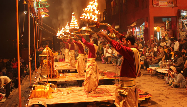 must-see sites on varanasi ghats,essential places to visit along varanasi ghats,varanasi iconic ghats: sites you can not miss,top attractions while strolling varanasi ghats,exploring varanasi notable ghats and sites,varanasi riverfront: must-visit landmarks,discovering varanasi ghats: must-see destinations,unmissable sites during a varanasi ghats stroll,varanasi scenic ghats and must-visit sites,varanasi riverbanks: key sites for exploration