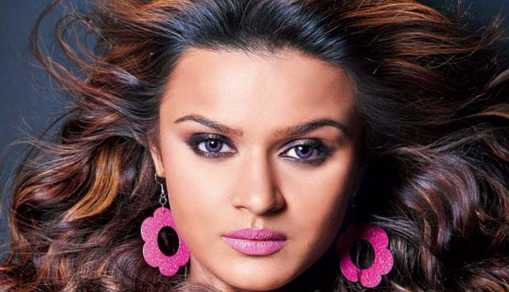 'लिप सर्जरी' की वजह से ट्रोल हुई आशका गोराडिया, जवाब में कहा - ये मेरी च्वॉइस है...